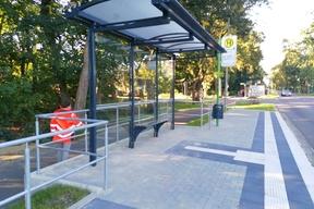 neue Bushaltestelle auf südlicher Fahrbahnseite