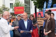 Matthias Pietschmann im Gespräch mit OB Daniel Keip und der Beigeordneten Alexandra Adel.