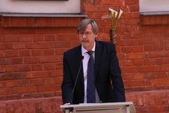 Generalstaatsanwalt Roland Wilkening erinnerte in seiner Rede an das Leid und die Ungerechtigkeit jener Zeit.