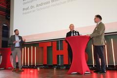 Daniel Keip und THB-Präsident Prof. Dr. Andreas Wilms im Dialog.