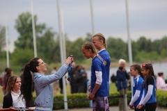 Medaillen überreichte auch die Sportbeigeordnete Alexandra Adel