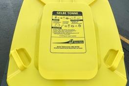 Draufsicht neue gelbe Tonnen