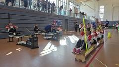 Die Drittklässler übten Wassersport auf dem Trockenen.