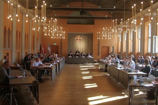 Feierliche Konstituierung der neuen Stadtverordnetenversammlung im Rolandsaal