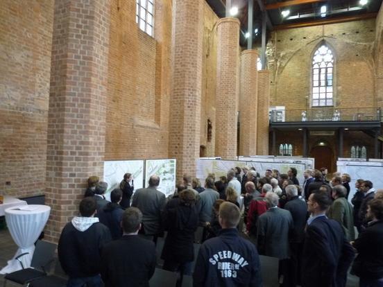 Ausstellungseröffnung der Wettbewerbsarbeiten zum Bahnhofsumfeld
