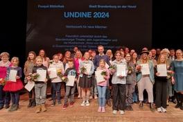 Das finale Gruppenbild nach der zweistündigen Märchen-Matinee.