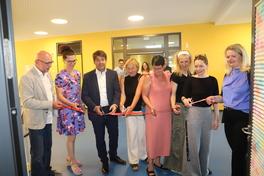 Zur Einweihung der Traumwelten wurde feierlich ein Band durchgeschniitten.