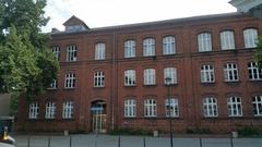 Auf der Schule in der Kleinen Gartenstraße wird eine Sirene installiert.