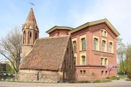 Foto von der Jakobskapelle und der Wredow'schen Zeichenschule
