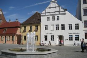 Die Bibliothek von außen