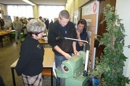 Stadt erfolgreich bei "Jugend forscht – Schüler experimentieren"