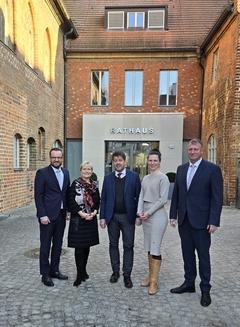 Oberbürgermeister Steffen Scheller mit Bürgermeister Michael Müller und den Beigeordneten Susanne Fischer, Alexandra Adel und Thomas Barz.