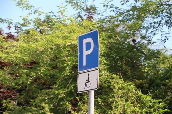 Interaktive Übersicht von Parkplätzen für schwerbehinderte Menschen