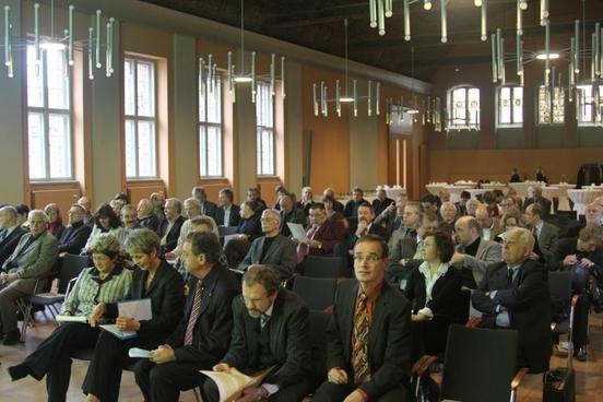 Teilnehmer der Fachtagung im Rolandsaal des Altstädtischen Rathauses