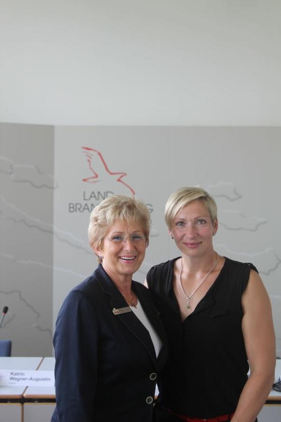 Freuen sich auf die Kanu-EM: Dietlind Tiemann mit Katrin Wagner-Augustin