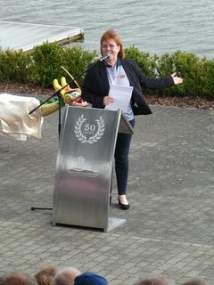 Die DDV-Präsidentin begrüßt die teilnehmenden Teams und die Ehrengäste.