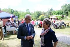 Oberbürgermeisterin Dr. Dietlind Tiemann und Geschäftsführer Norbert Fröhndrich im Gespräch