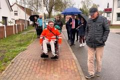 Testfahrt im Rollstuhl.