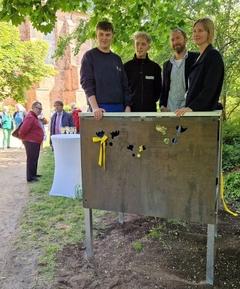 Eddie Schulte und Luca Behnke mit Clara und Raphael Danke.