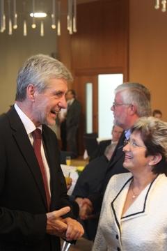 Oberbürgermeisterin begrüßt den Sportminister