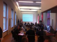 Innenminister Schröter stellt das Leitbild den Oberbürgermeistern und Landräten vor