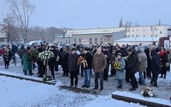 Viele Kränze folgten.