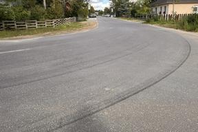 neue Fahrbahnoberfläche im Buchenweg
