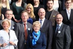 ...MHB Aufsichtsratsmitglied Dr. Margrit Spielmann, Prodekan Prof. Wilfried Pommerien, MHB-Aufsichtsratsmitglied und Oberbürgermeisterin Dr. Dietlind Tiemann, Ministerpräsident Dr. Dietmar Woidke, Gründungsdekan Prof. Dieter Nürnberg