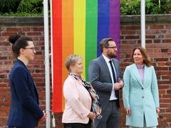 Bürgermeister und Beigeordnete mit der Gleichstellungsbeauftragten.