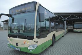 Der neue Gelenkbus zur Schülerbeförderung