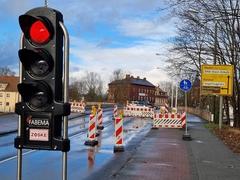 Baustelle auf der Krakauer Straße: Die Schleusenbrücke ist kurzzeitig nur einspurig befahrbar.