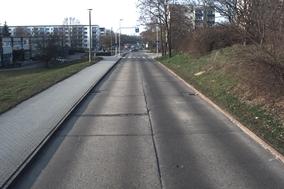 Sprengelstraße, Gehweg