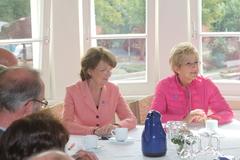 rbb-Intendantin Dagmar Reim und Oberbürgermeisterin Dietlind Tiemann