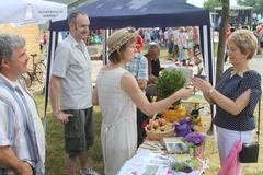 Besuch am Stand der Gartenfreunde