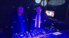 Das Duo wird zur Disco-Eröffnung nicht auflegen, hatte aber beim Soundcheck Spaß.