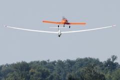 Ein Segelflieger beim Aufstieg.