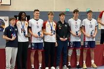 Spieler aller Teams.