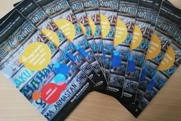 Neue Programmflyer der Volkshochschule liegen aus