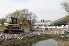 Nach der Winterpause wird überall gebaut, wie hier am neuen Uferweg.
