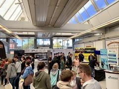 Reges Treiben beim Berufemarkt