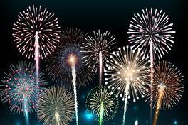 Feuerwerk am Abendhimmel