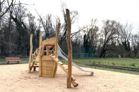 Der neue Spielplatz im Schlosspark Plaue.