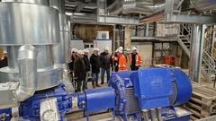 Wo sich einst Ölkessel des Chemiefaserwerkes befanden, gibt es nun über drei Etagen Anlagentechnik für die Fernwärmetrasse.