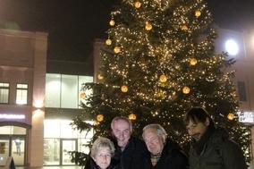 Weihnachtstanne erleuchtet