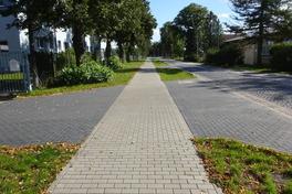 Potsdamer Landstraße, Gehweg