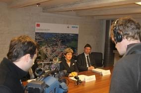 Oberbürgermeisterin Dr. Dietlind Tiemann und Beigeordneter Michael Brandt bei der Pressekonferenz zur aktuellen Entwicklung im Fall Uwe K.