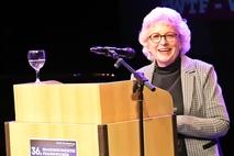Gabriele Wolter hielt die Laudatio für den Frauenpreis.