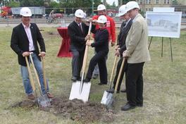 1. Spatenstich Re – Generationshaus