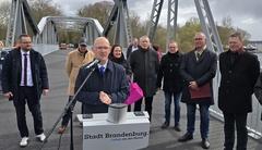 "Dank des Engagements vieler Unterstützer und Entscheidungsträger ist es gelungen, die Brücke zu retten und zu sanieren."