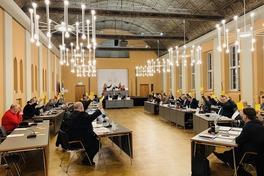 Einstimmiger Beschluss: Überparteilicher Appell der Stadtverordnetenversammlung der Stadt Brandenburg an der Havel „Brücken bauen“